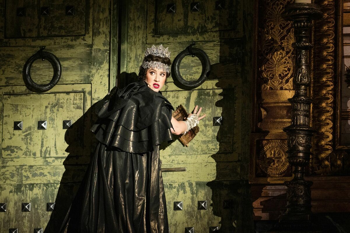 Tosca in der Oper im Steinbruch 6 c wearegiving Tosca in der Oper im Steinbruch 6 c wearegiving