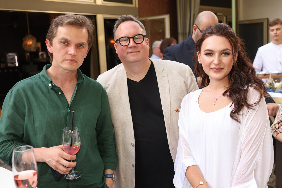 Ivan Zinoviev Hendrik Müller Ekaterina Sannikova c Katharina Schiffl Ivan Zinoviev Hendrik Müller Ekaterina Sannikova c Katharina Schiffl